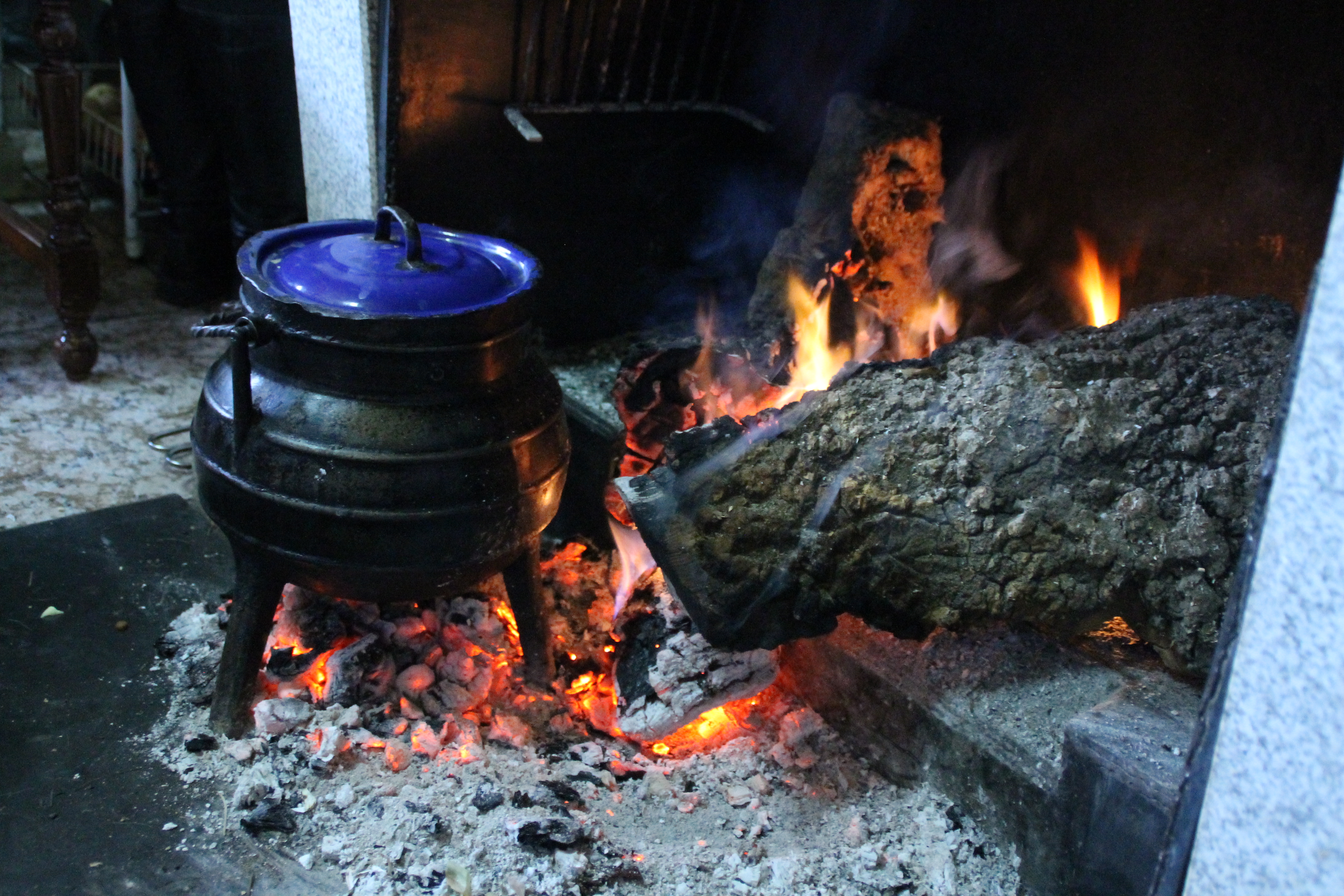 Foto da actividade: Comida tradicional hecha en pote